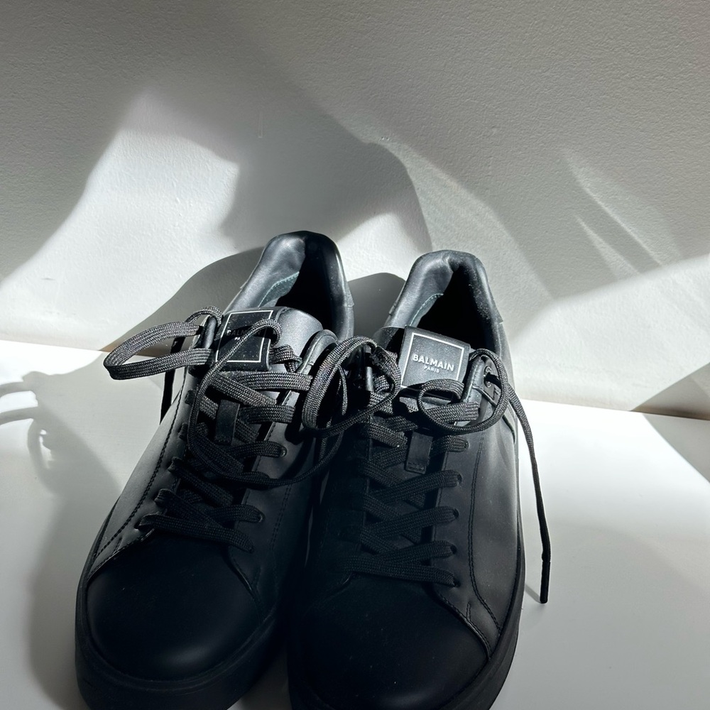 Balmain Men's Sleek Black Sneakers